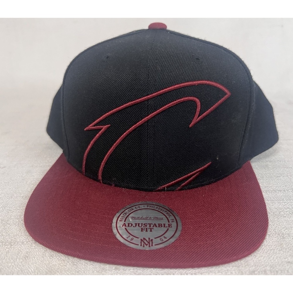 Mitchell Ness Cleveland Cavaliers SnapBack Hat Black Basketball Cavs Cap OSFM